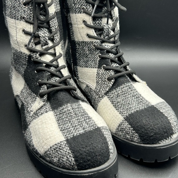 Bamboo Direct-15X Women’s Ankle Boots Plaid Black and White Size 10 NWOT - Picture 1 of 14